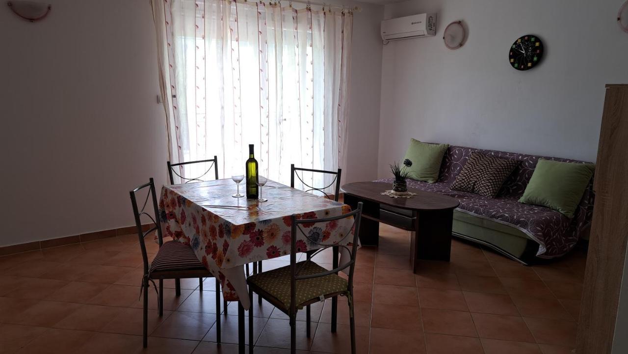 Cozy Apartments Baska Exteriér fotografie